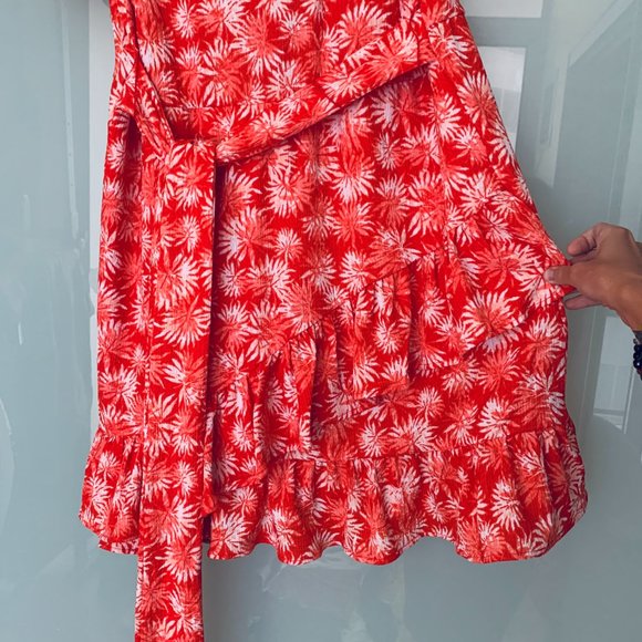 Michael Kors Red Ruffled Dress Floral Pattern - Size M - Picture 3 of 9